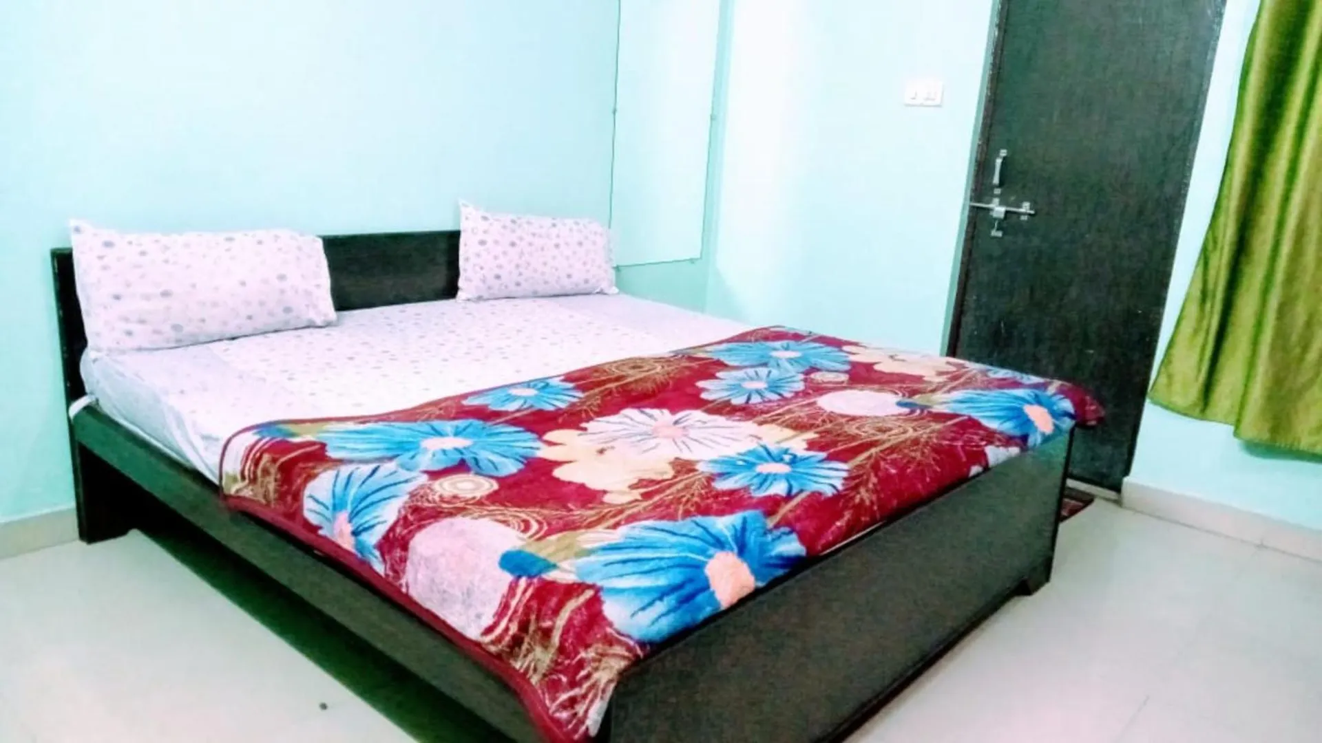Gr Shivay Guest House Varanasi Near Jantar Mantar Mandir - Excellent Customer Choice- Best Seller 0*,  India