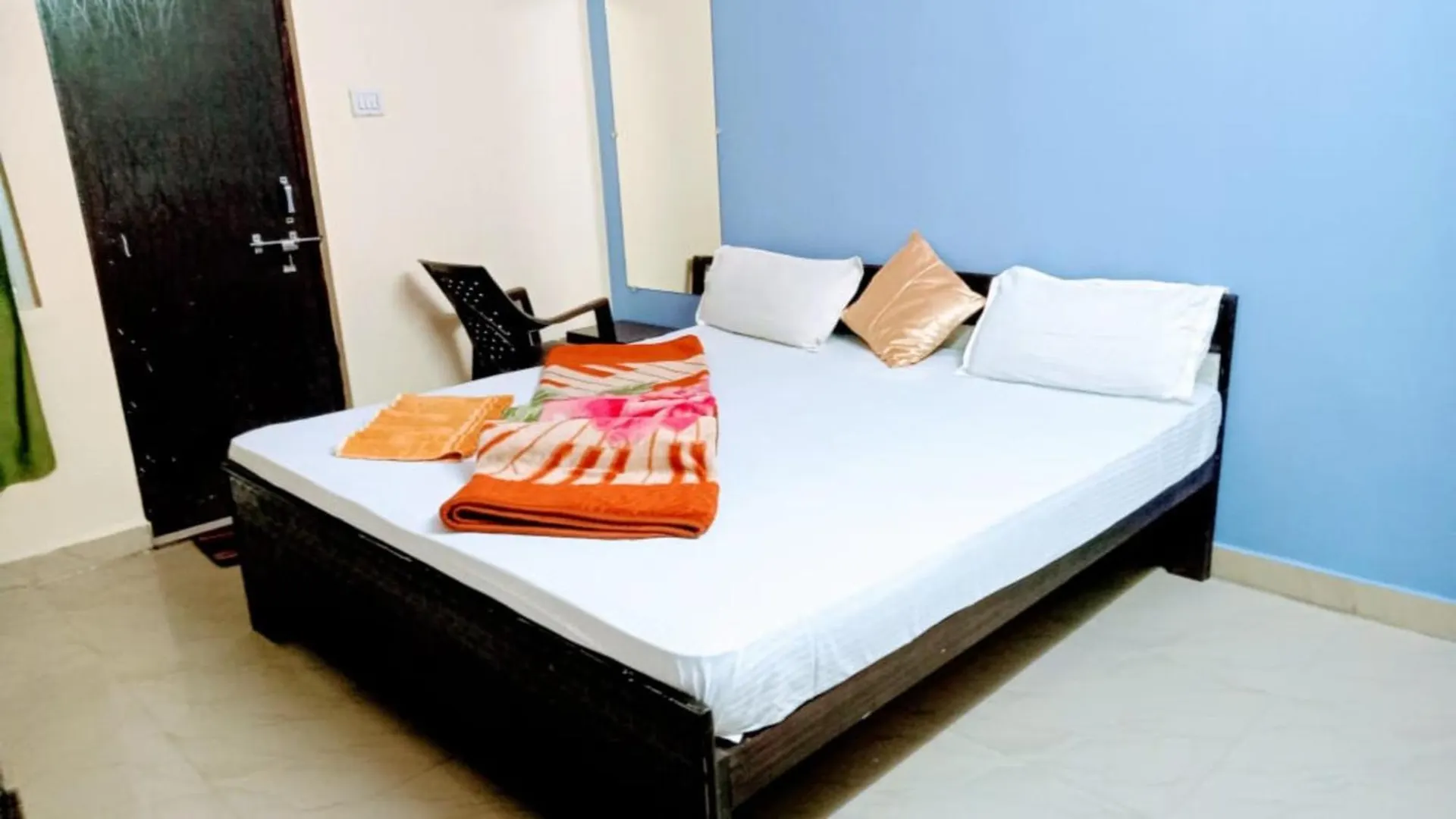 Gr Shivay Guest House Varanasi Near Jantar Mantar Mandir - Excellent Customer Choice- Best Seller