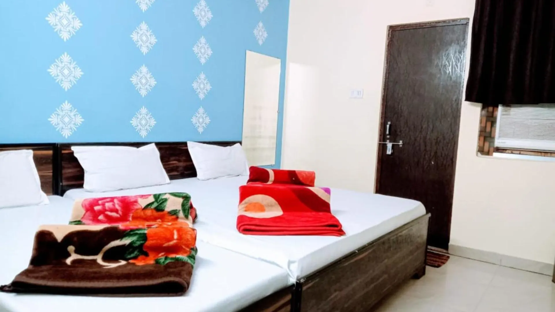 Gr Shivay Guest House Varanasi Near Jantar Mantar Mandir - Excellent Customer Choice- Best Seller